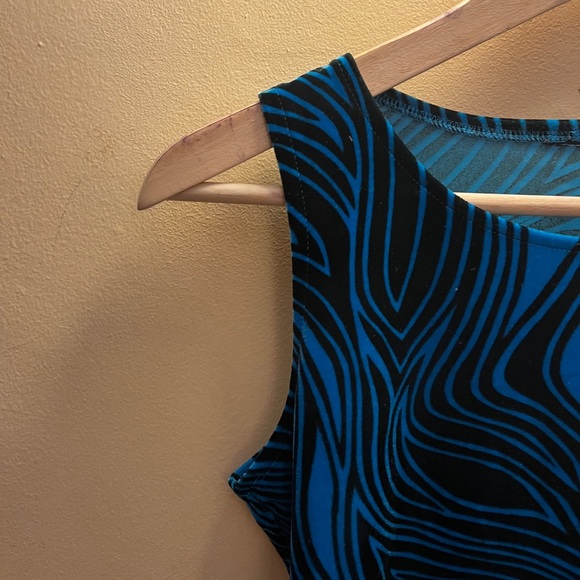 Velvet tee - Picture 2 of 3